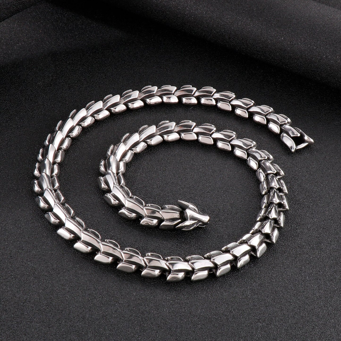 Heavy Armor Dragonscale Chain Necklace