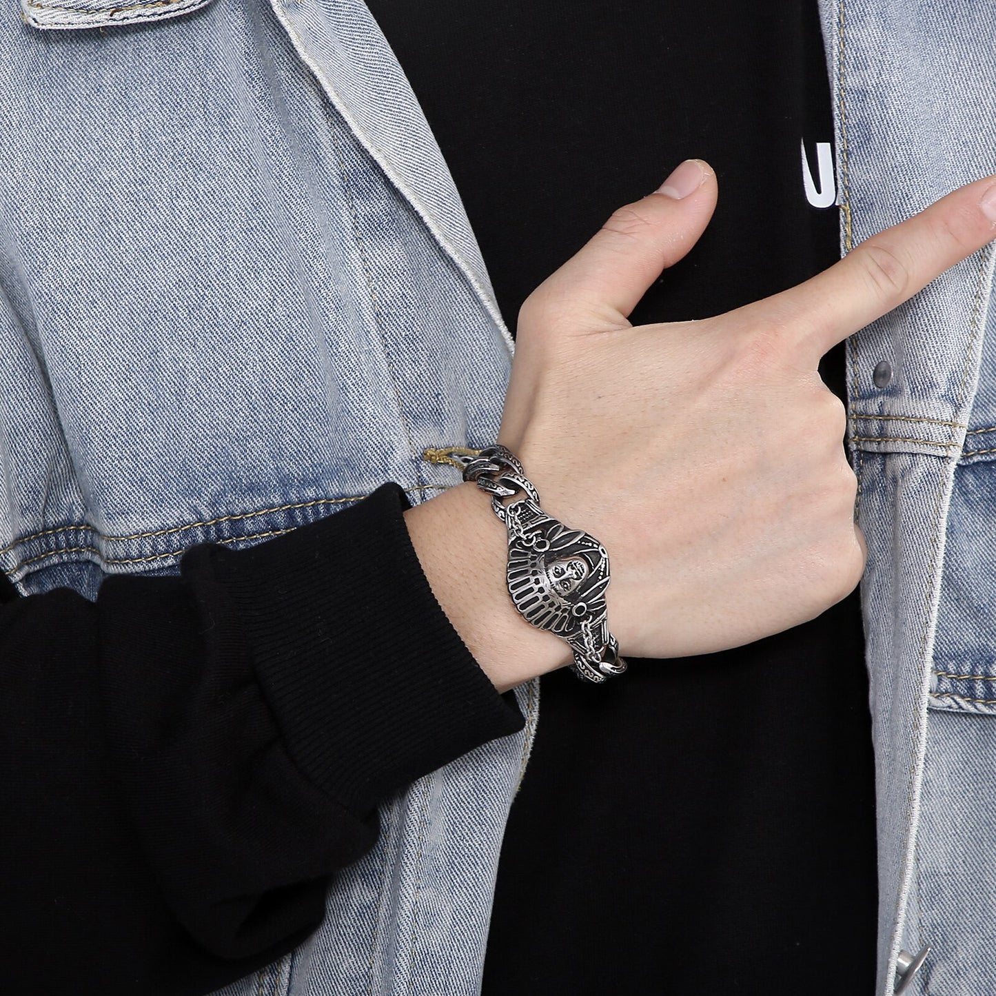 Chained Tiger Cuban Link Mens Bracelet