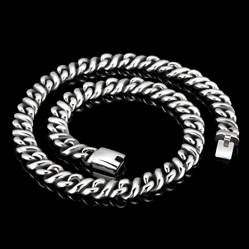 Twisted Cuban Chain Necklace