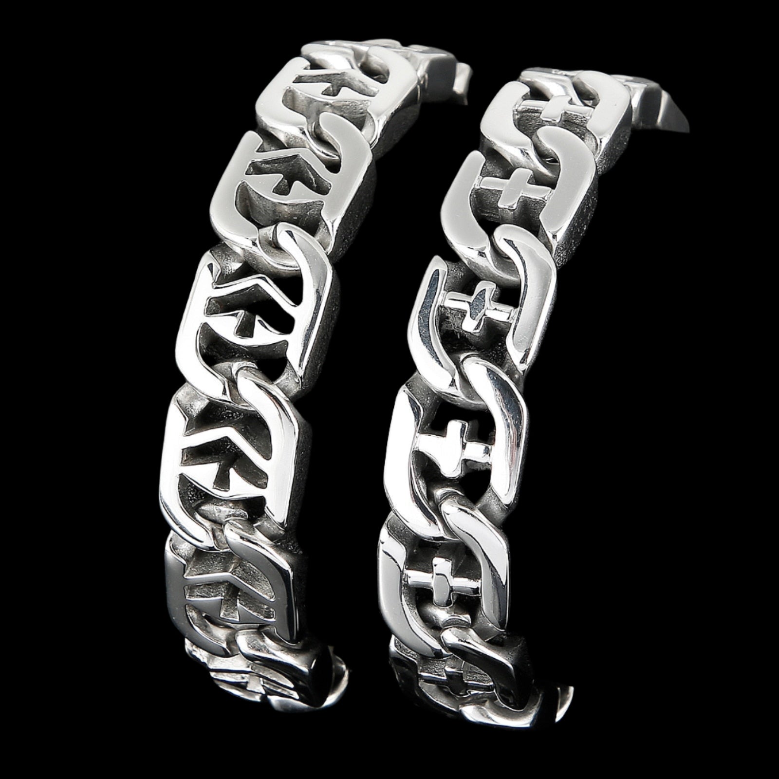 Cross Link Flat Chain Bracelet