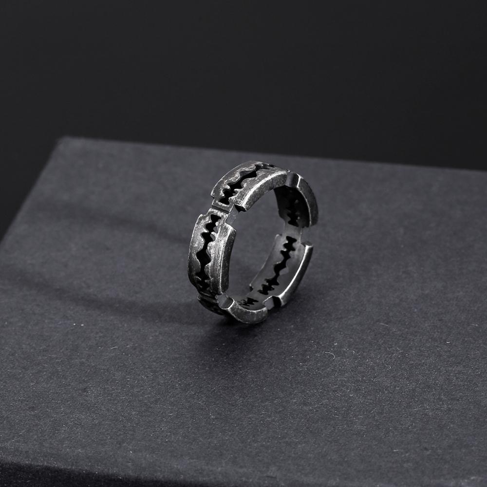 Repeating Razor Statement Ring