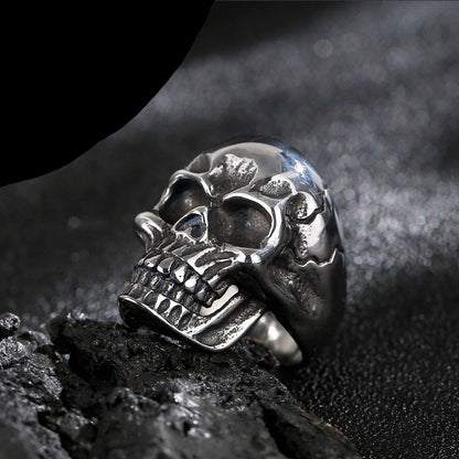 Gothic Cracked Skull Heavy Signet Ring