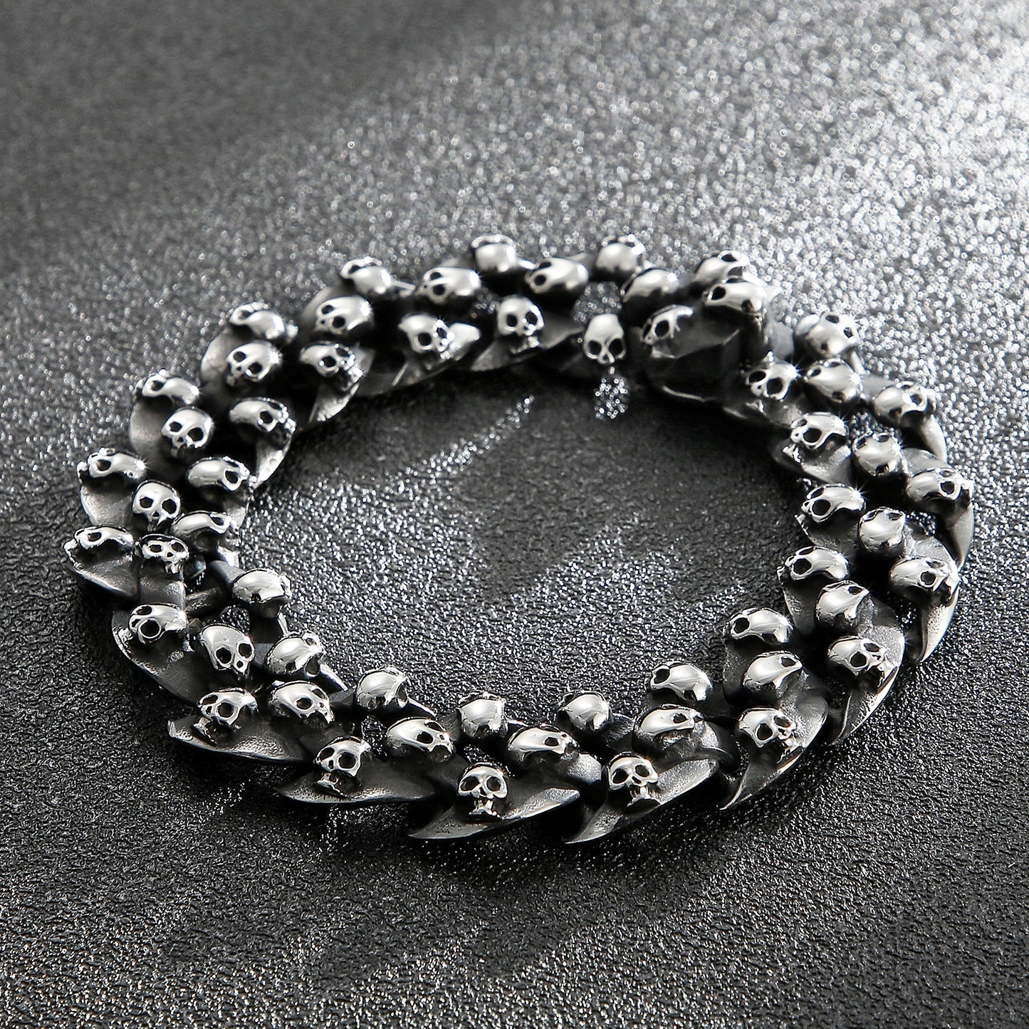 Men Vine Skull Overlapping Pattern Darkness Jewelry Carving Shiny Design Fashion Traditional Retro Punk Bracelet