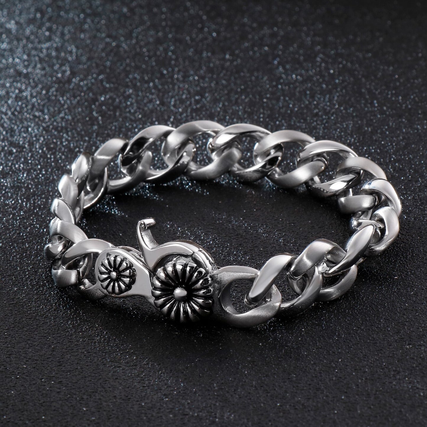 Stainless Steel Men Bracelet Vintage Wide Link Chain Bracelet Wrist Band Men Accessories Bangle Fashion Jewelry