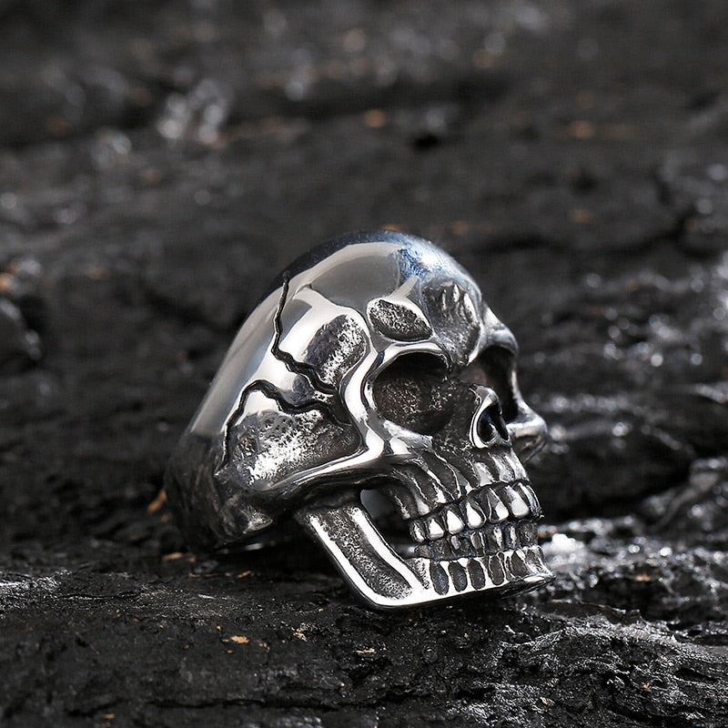 Gothic Cracked Skull Heavy Signet Ring