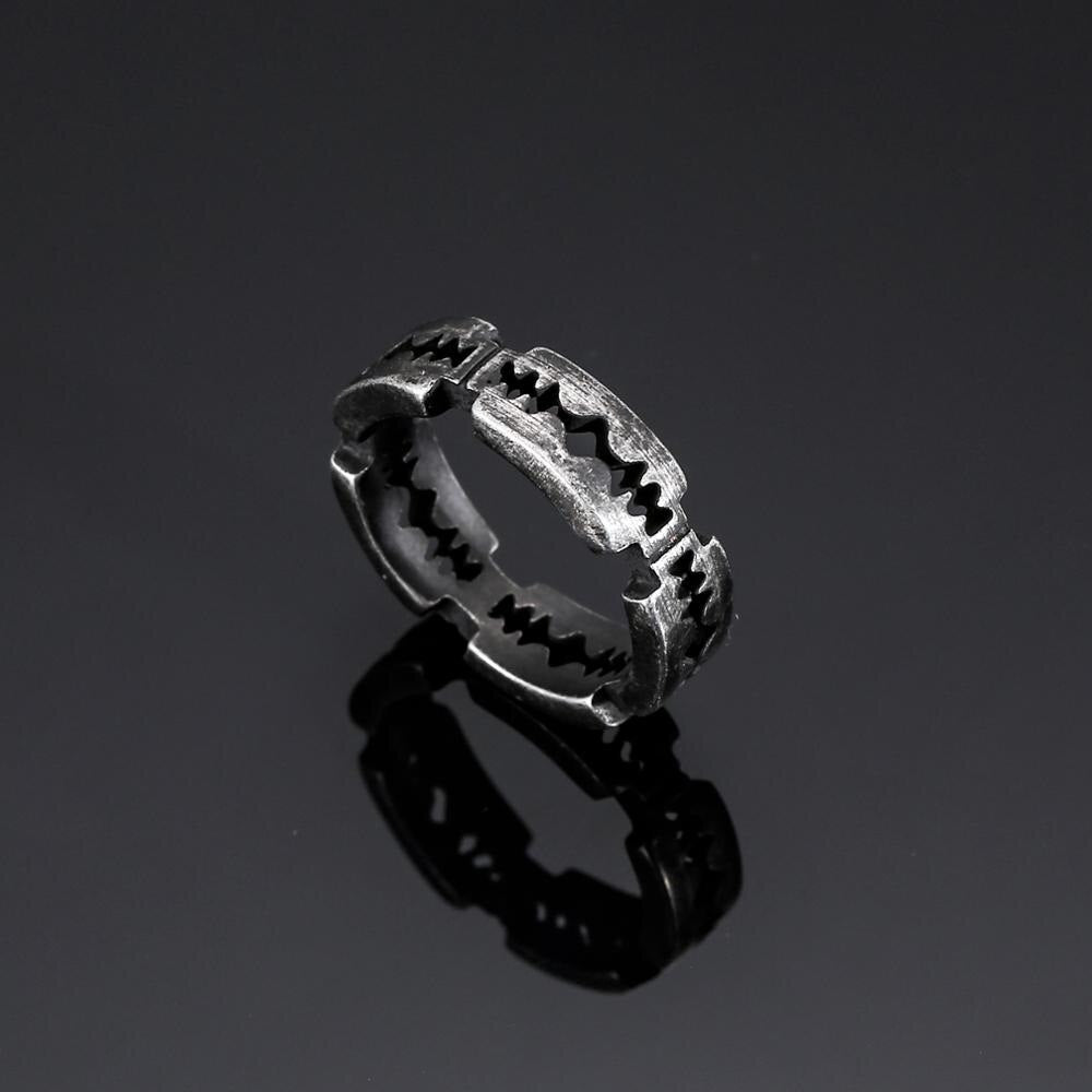 Repeating Razor Statement Ring