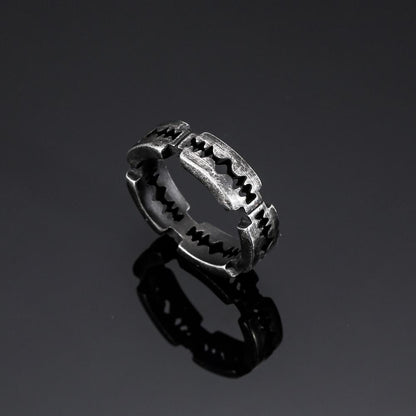 Repeating Razor Statement Ring