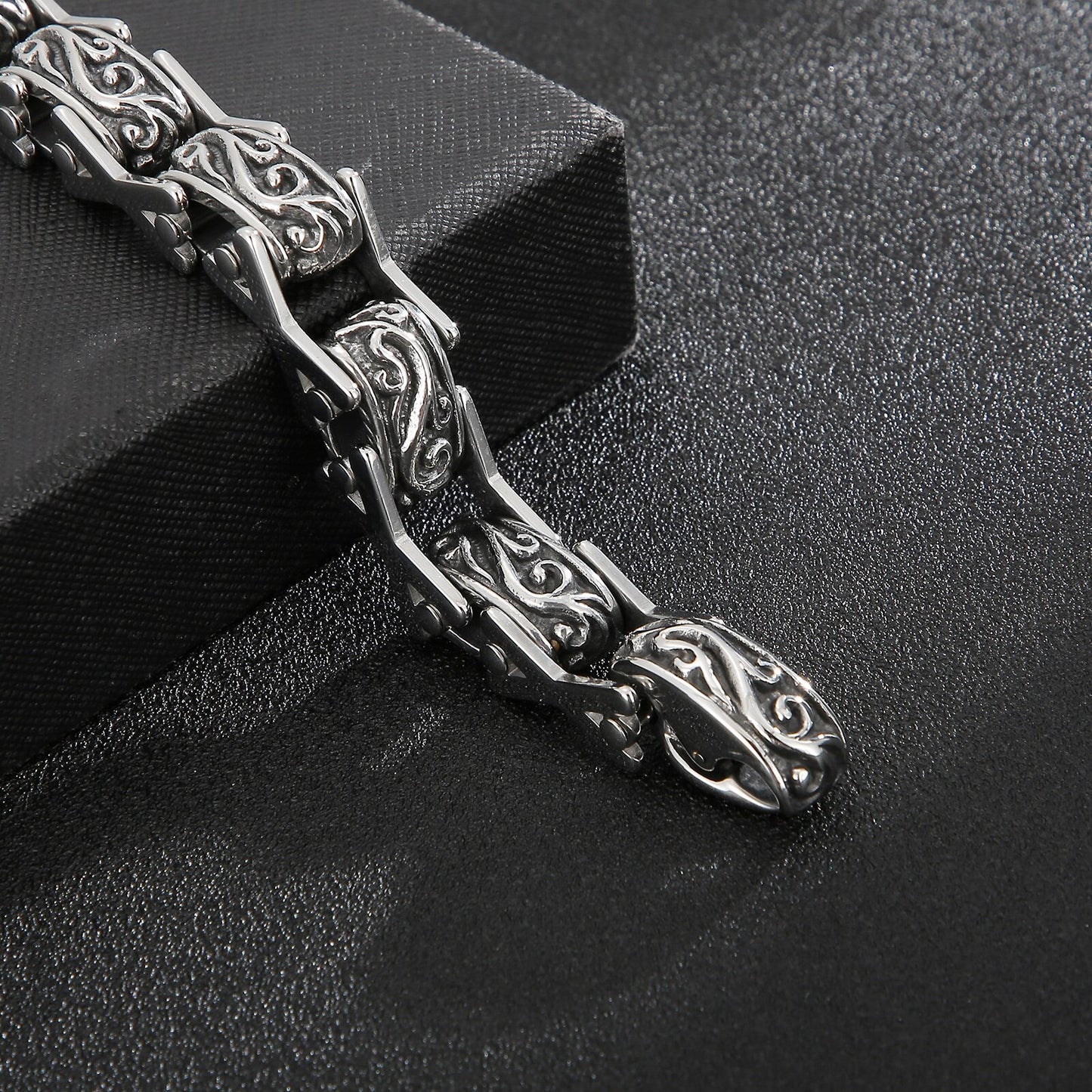 Vintage Totem Pattern Men Bracelet Biker Chain Stainless Steel Viking Charm Wristband Trendy Jewelry