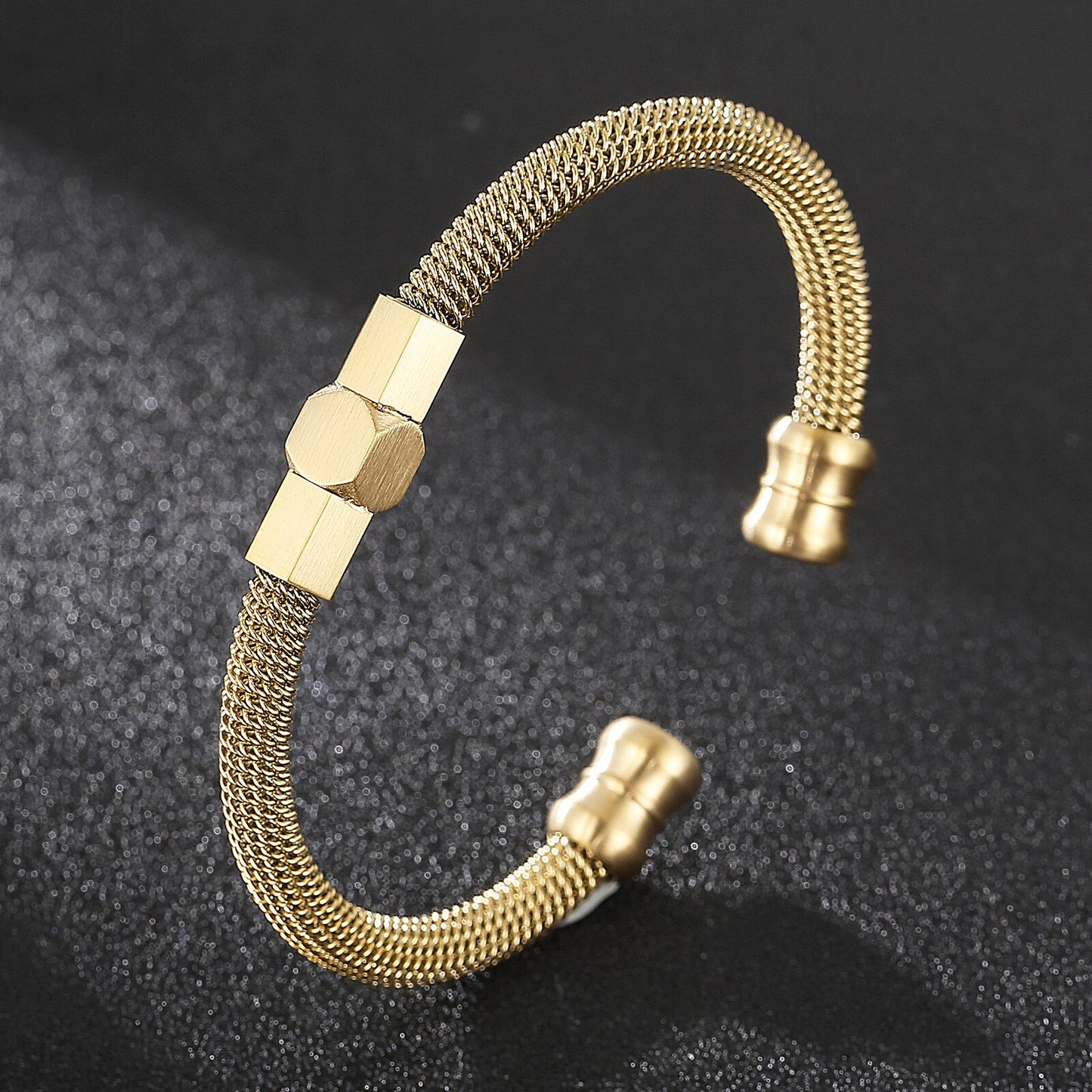 Screw Charm Stainless Steel Mesh Wristband