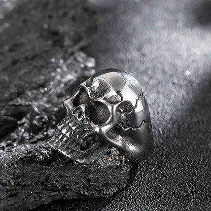 Gothic Cracked Skull Heavy Signet Ring