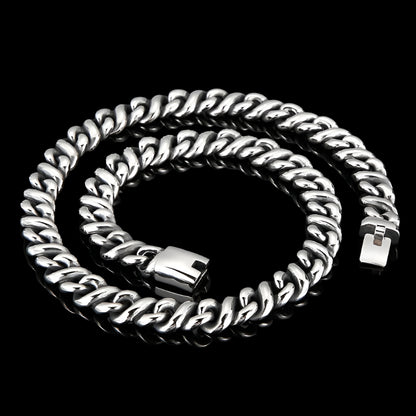 Twisted Cuban Chain Necklace